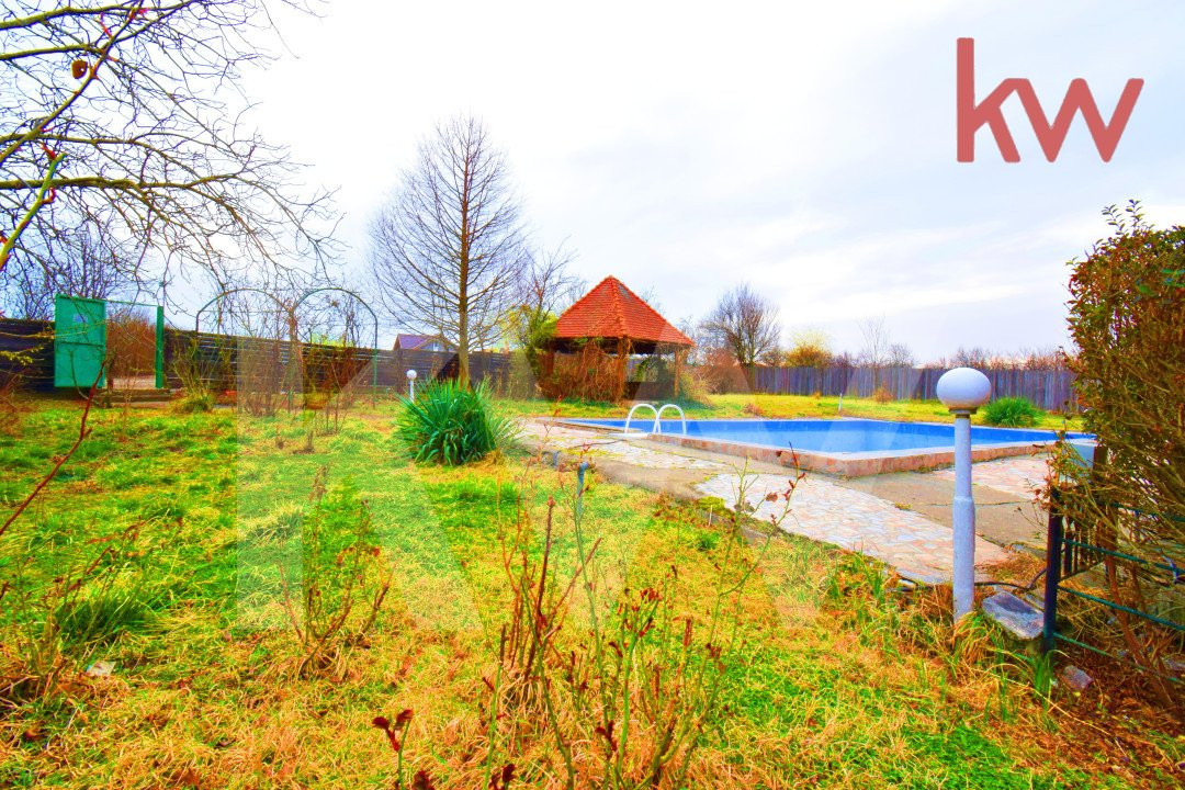Casa 415 mp utili Leamna- Sarbatoarea, piscina proprie, 2700 mp teren