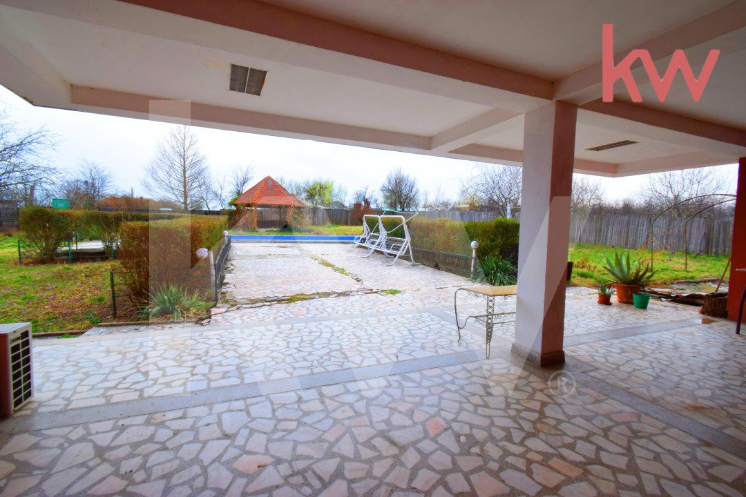 Casa 415 mp utili Leamna- Sarbatoarea, piscina proprie, 2700 mp teren