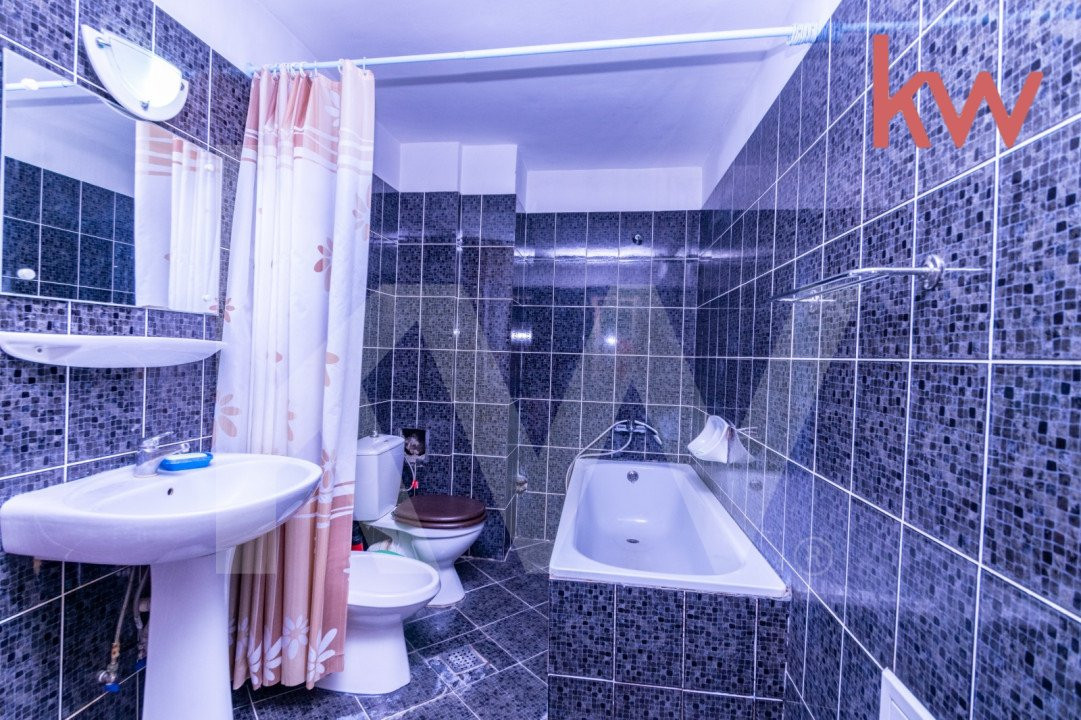 Casa 415 mp utili Leamna- Sarbatoarea, piscina proprie, 2700 mp teren