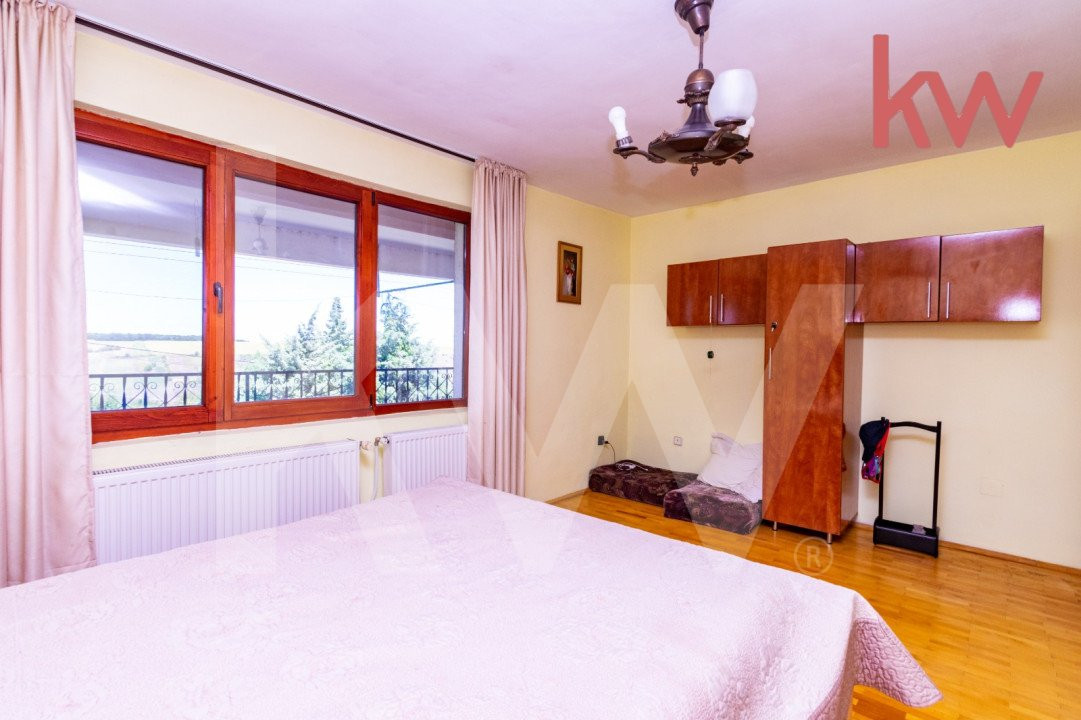 Casa 415 mp utili Leamna- Sarbatoarea, piscina proprie, 2700 mp teren