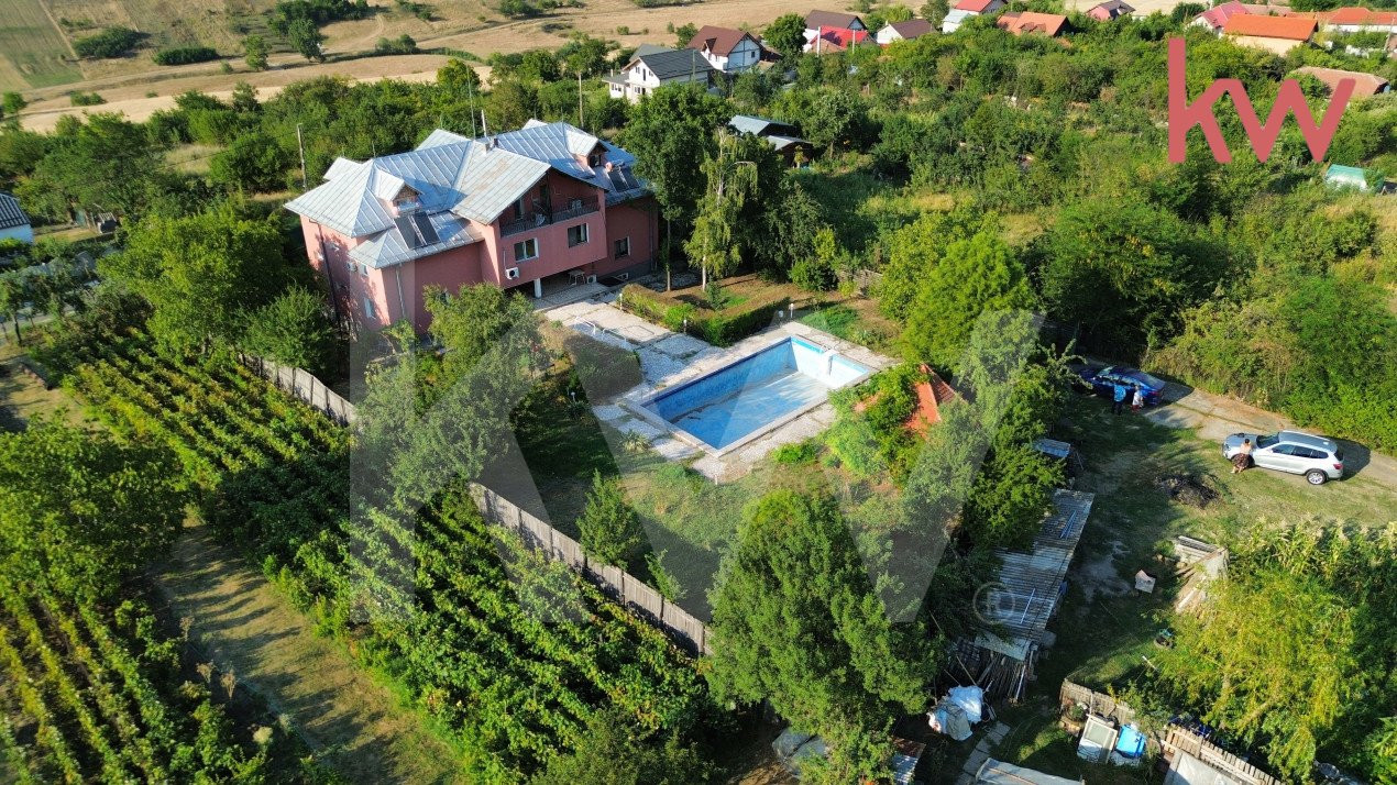 Casa 415 mp utili Leamna- Sarbatoarea, piscina proprie, 2700 mp teren