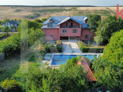 Casa 415 mp utili Leamna- Sarbatoarea, piscina proprie, 2700 mp teren