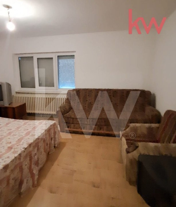 Apartament 4 camere decomandat 1 Mai