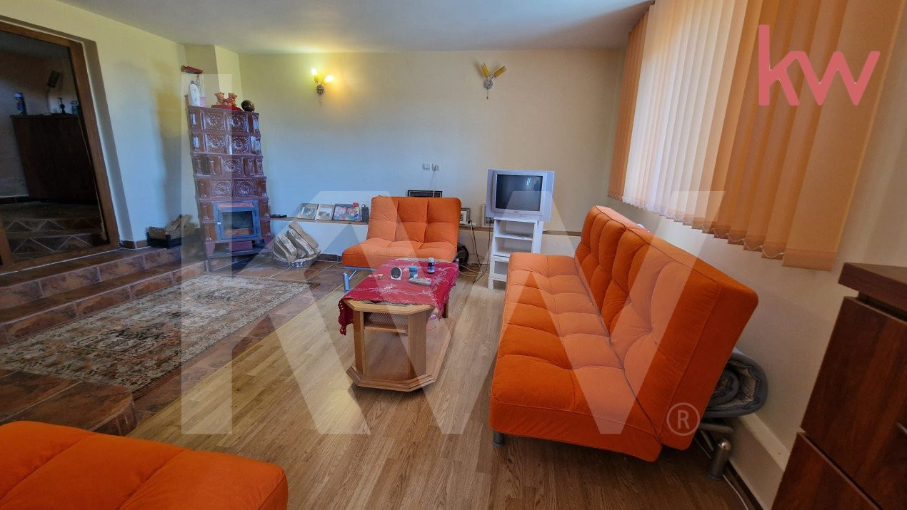 Casa Leamna in zona linistita si deosebita de padure  cu teren 1000 mp