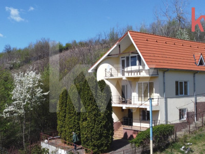 Casa Leamna in zona linistita si deosebita de padure  cu teren 1000 mp