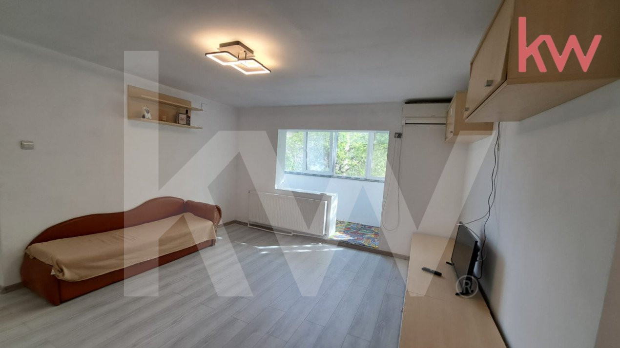 Apartament 2 camere, semidecomandat, Rovine