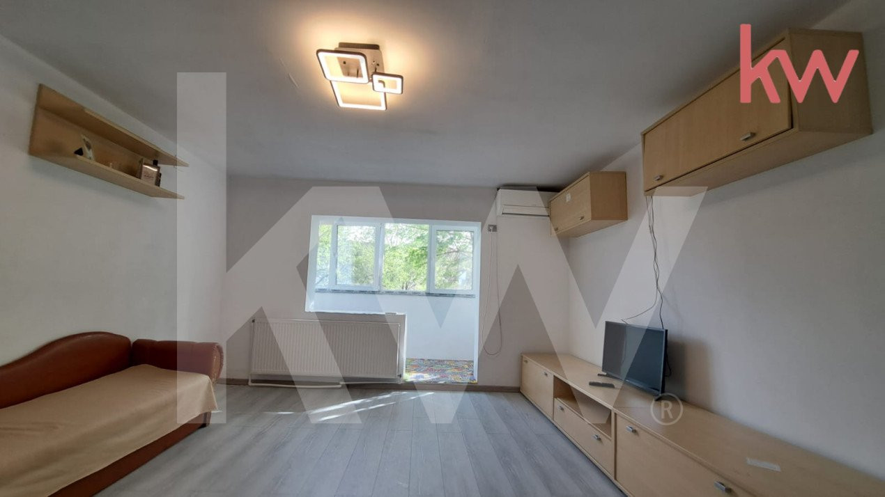 Apartament 2 camere, semidecomandat, Rovine