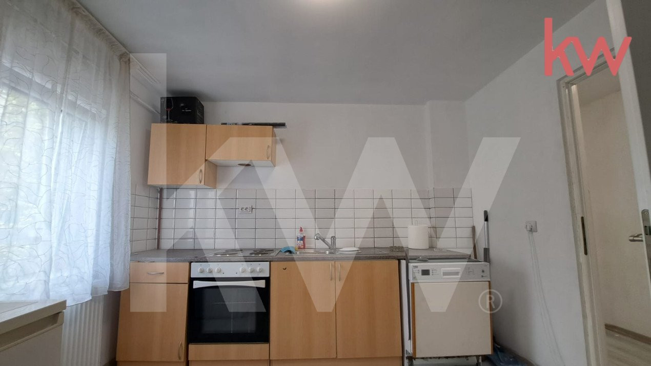 Apartament 2 camere, semidecomandat, Rovine