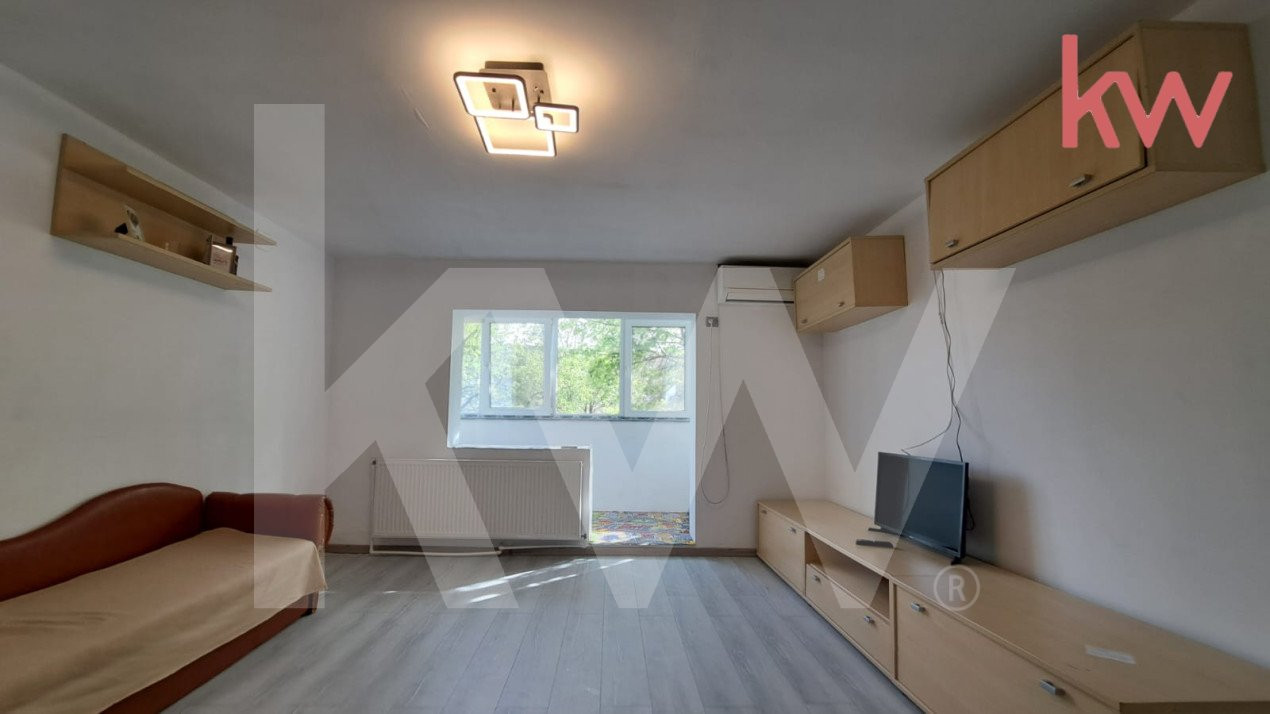 Apartament 2 camere, semidecomandat, Rovine