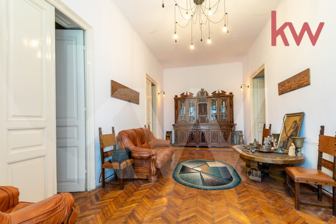 Casa boiereasca deosebita, zona centrala, teren 400 mp 