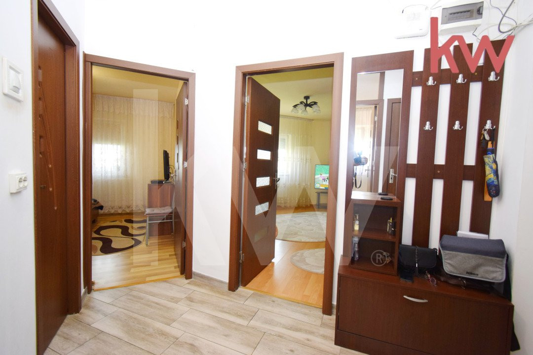 Apartament 2 camere decomandat, centrala termica, renovat si mobilat partial 