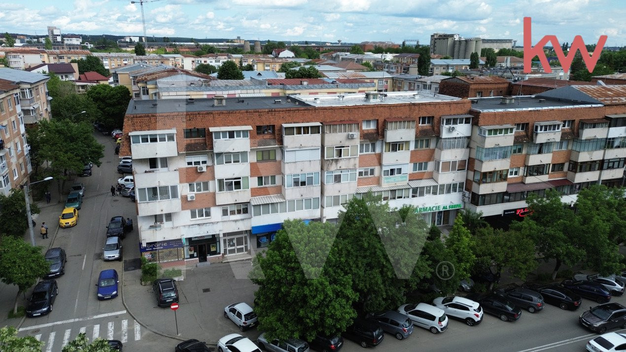 Apartament 4 camere Sarari decomandat, - schimb cu 2 camere plus diferenta