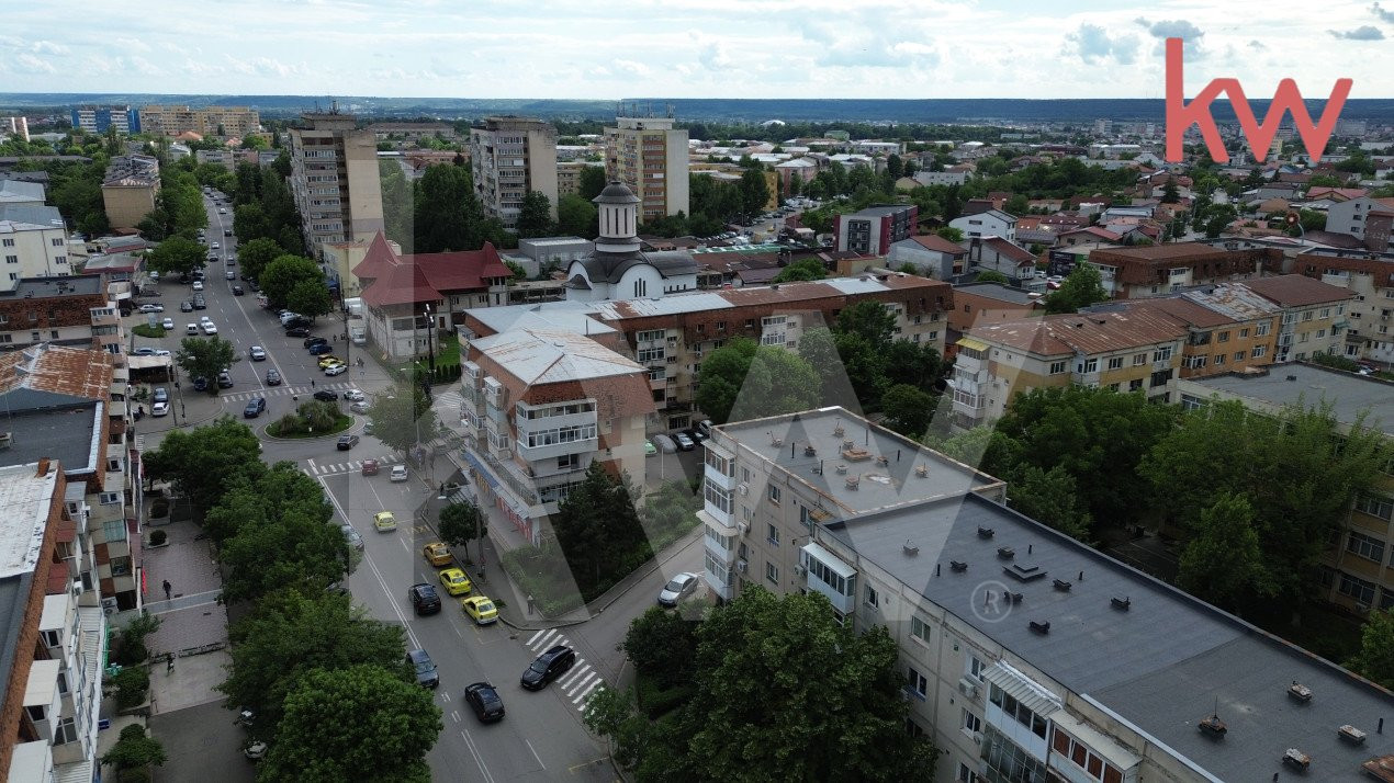 Apartament 4 camere Sarari decomandat, - schimb cu 2 camere plus diferenta
