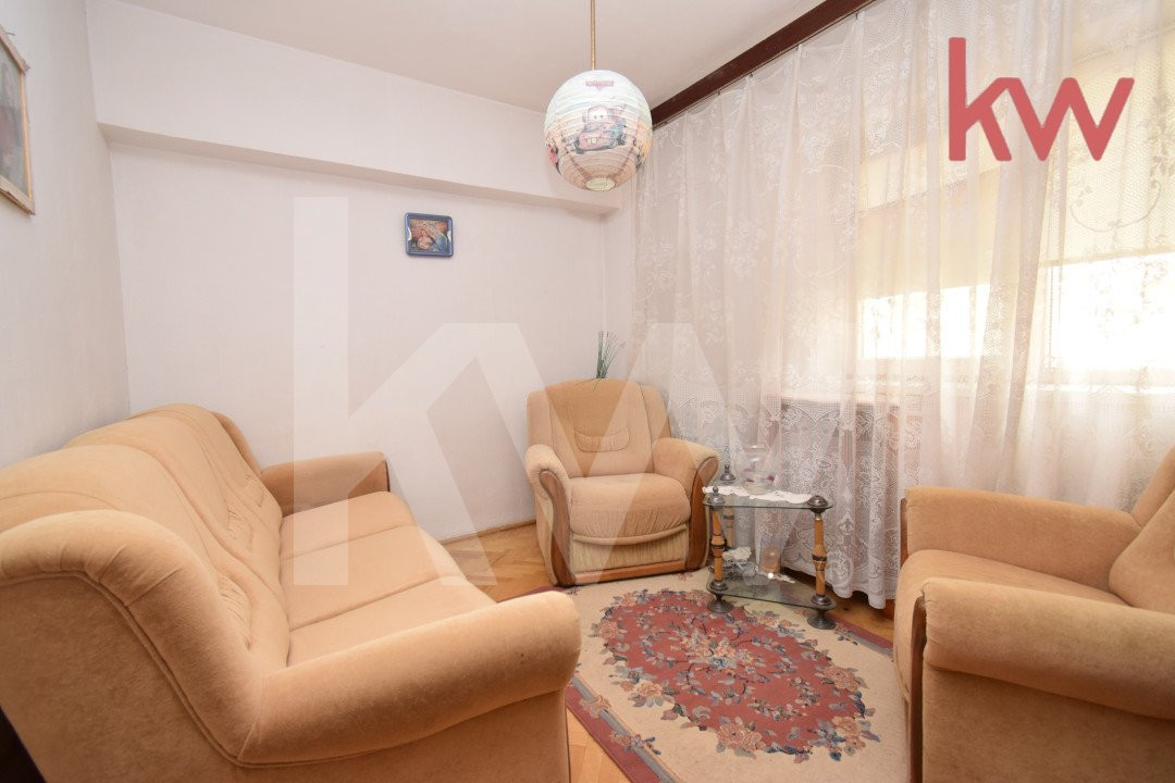 Apartament 4 camere Sarari decomandat, - schimb cu 2 camere plus diferenta