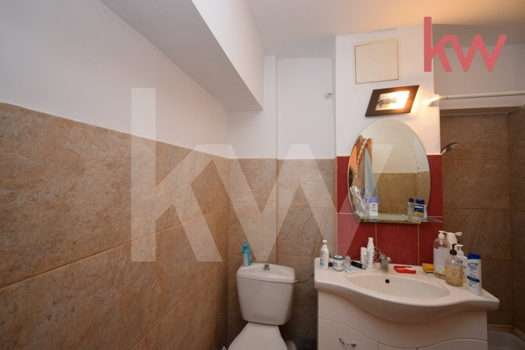 Apartament 4 camere Sarari decomandat, - schimb cu 2 camere plus diferenta