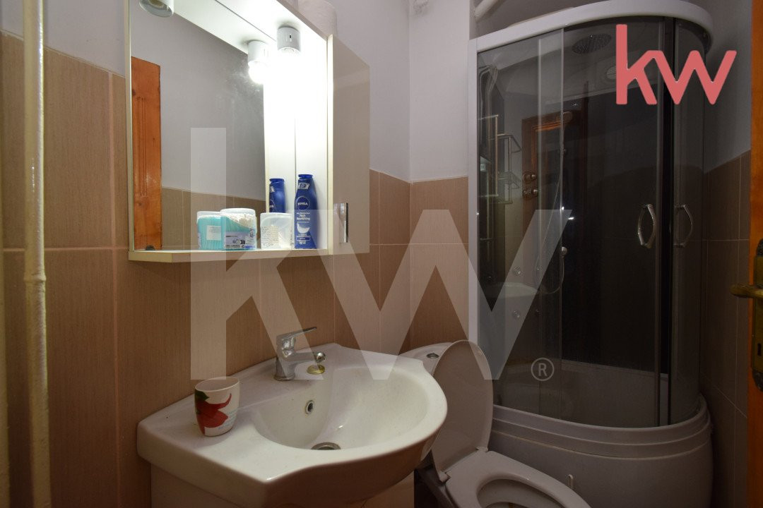 Apartament 4 camere Sarari decomandat, - schimb cu 2 camere plus diferenta