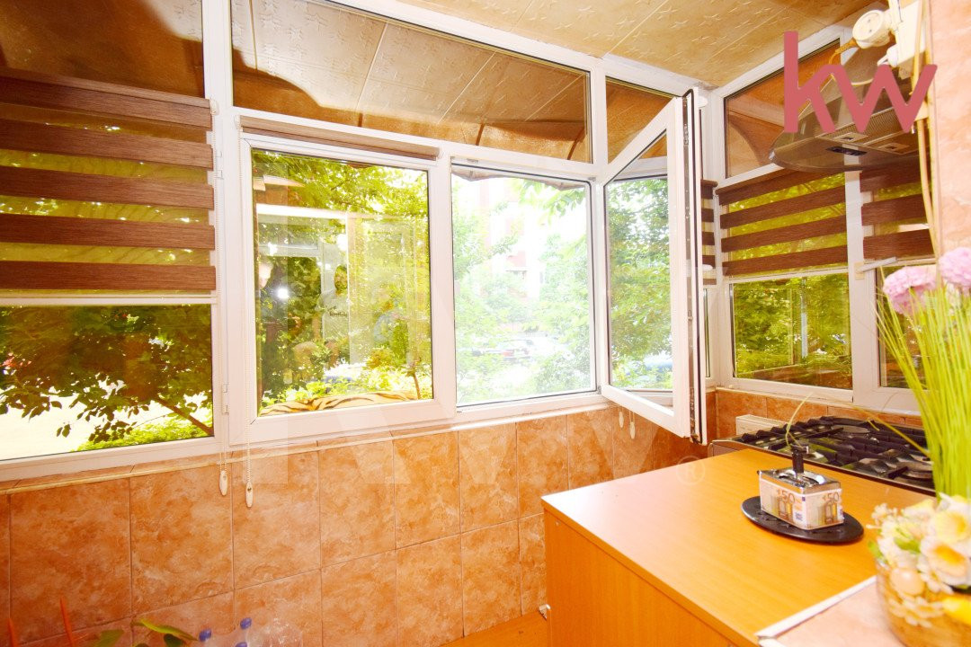 Apartament 4 camere decomandat, parter, renovat, centrala, Brada lui Novac