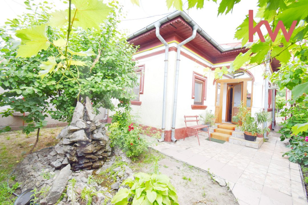 Teren intravilan Bariera Valcii 2300 mp - oportunitate devoltatori ! plus casa