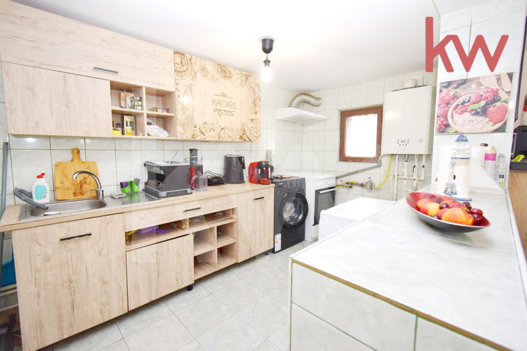 Teren intravilan Bariera Valcii 2300 mp - oportunitate devoltatori ! plus casa