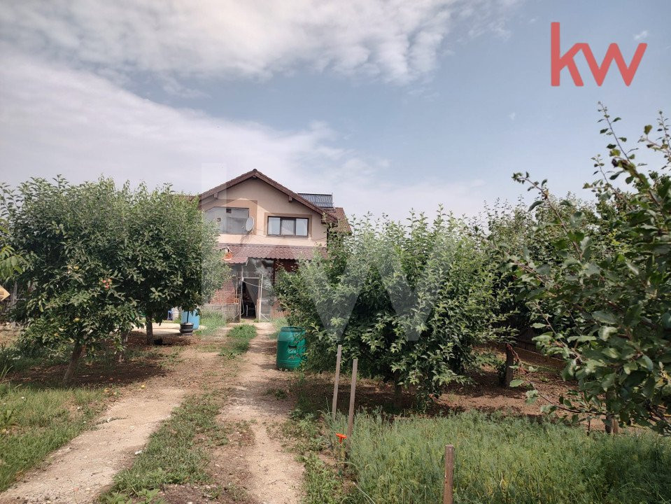 Casa Ghercesti, spațioasă, cu livada