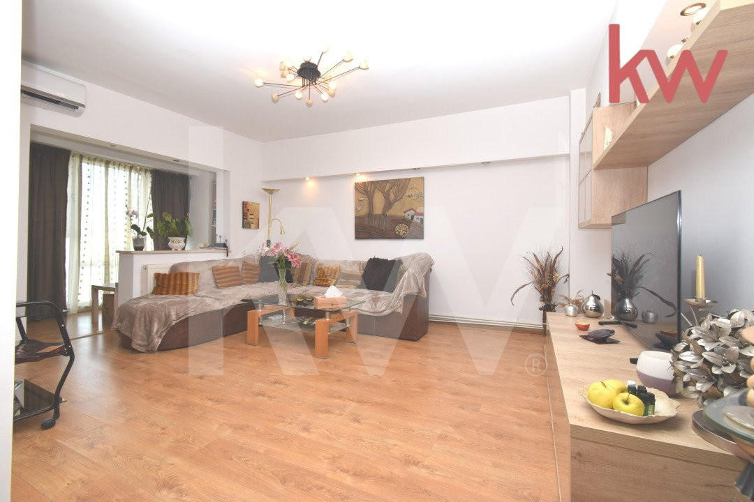 Apartament 4 camere decomandat, renovat, zona Rovine
