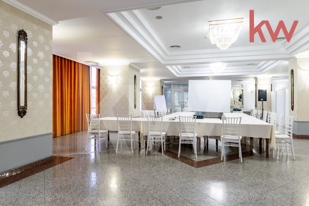 Hotel de 4 stele, restaurant, sala de evenimente - oportunitate de investitii!