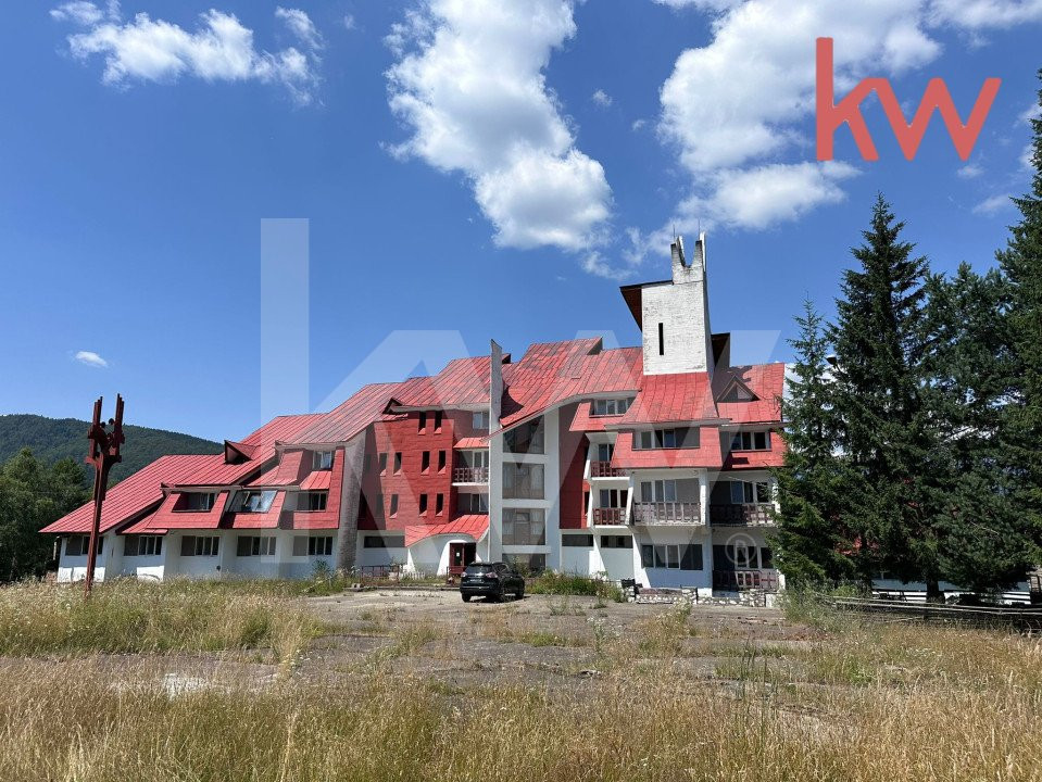 Motel Valea de Pesti, inconjurat de padure, langa lac