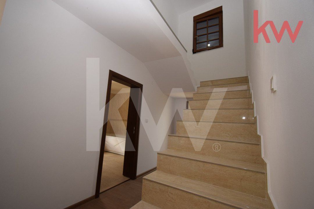 Casa parter si etaj, finisaje superioare, Bariera Valcii