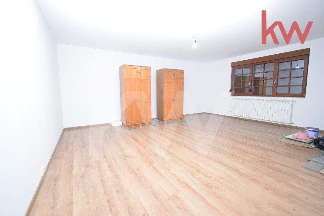 Casa parter si etaj, finisaje superioare, Bariera Valcii