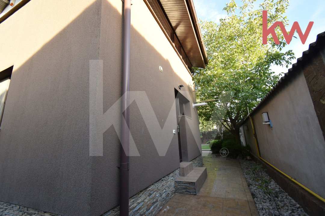 Casa deosebita zona Ford - Carcea, teren 1200 mp cu o gradina superba