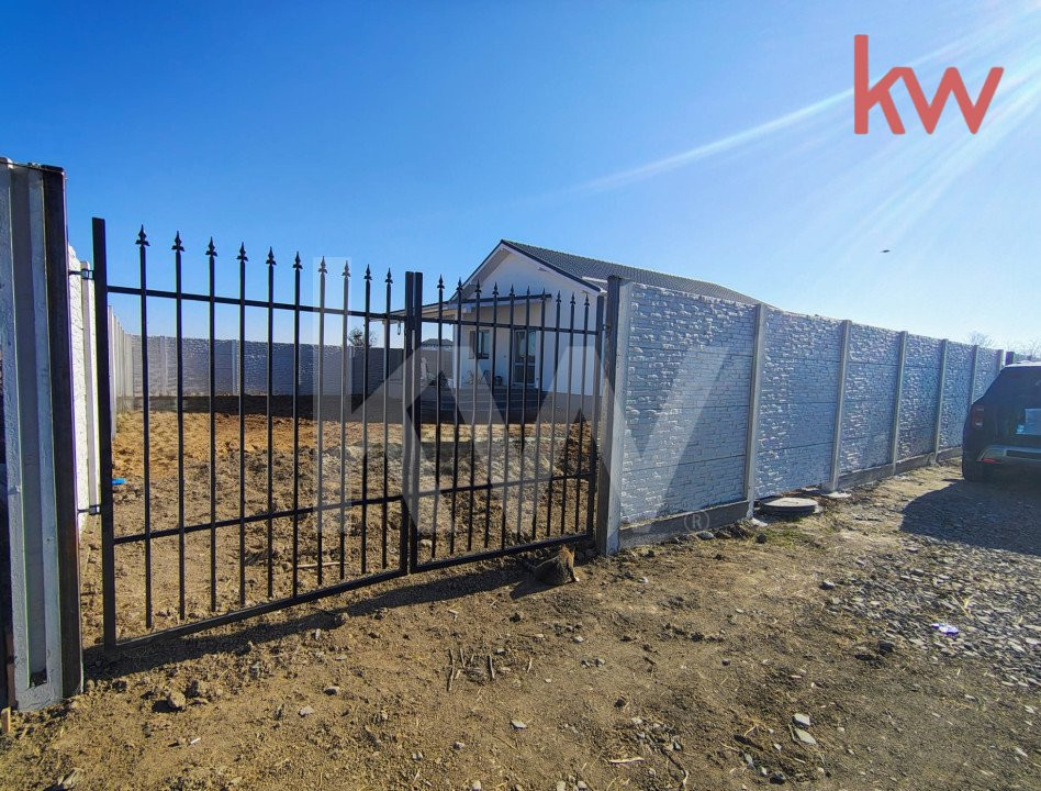 Casa NOUA - Isalnita, curte generoasa, zona linistita, in plina dezvoltare