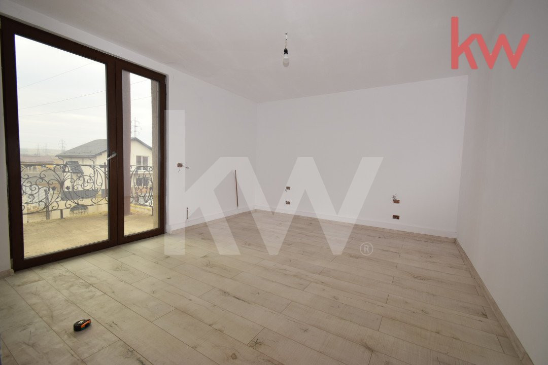 Casa Parter, etaj si mansarda Albesti, la doar 3 km distanta de Craiova