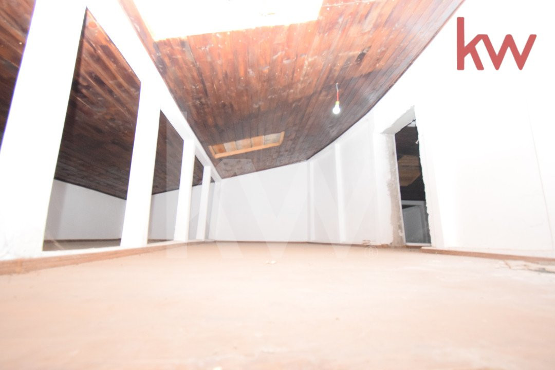 Casa Parter, etaj si mansarda Albesti, la doar 3 km distanta de Craiova