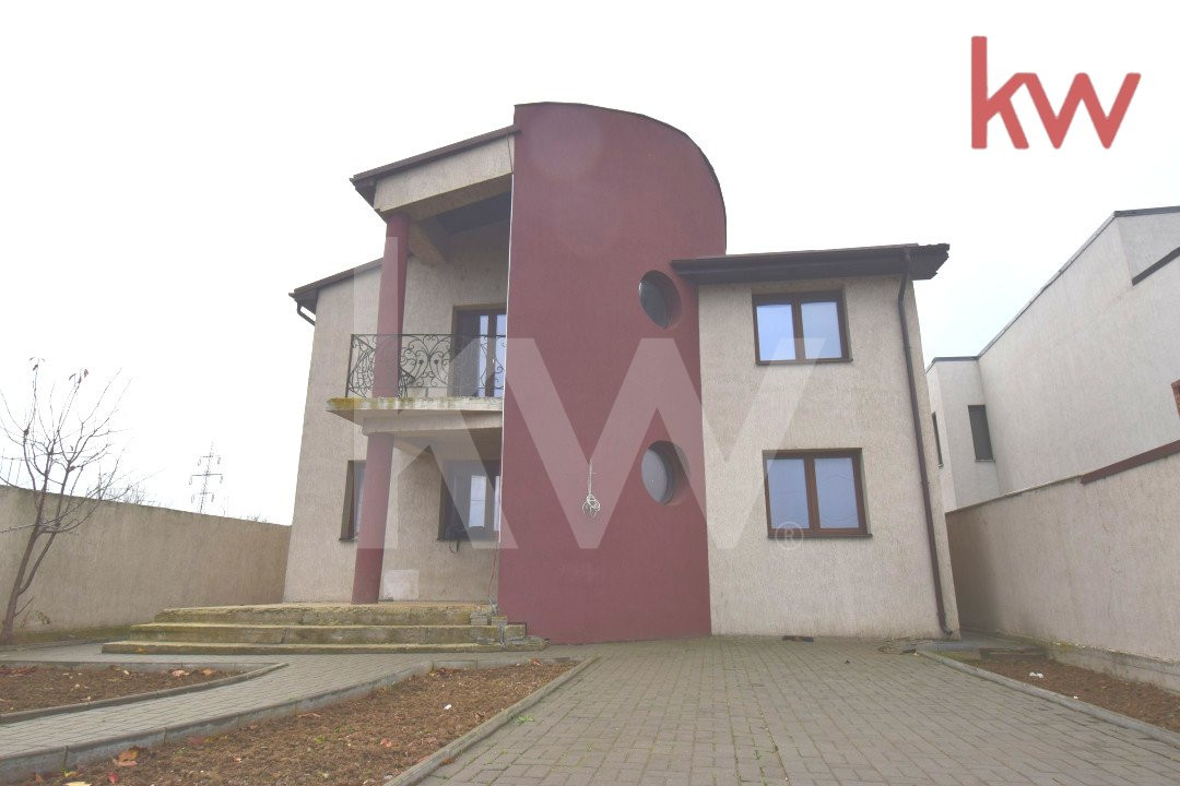 Casa Parter, etaj si mansarda Albesti, la doar 3 km distanta de Craiova