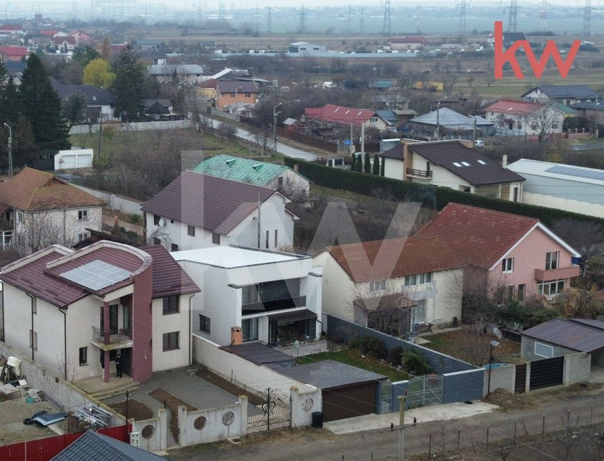Casa Parter, etaj si mansarda Albesti, la doar 3 km distanta de Craiova