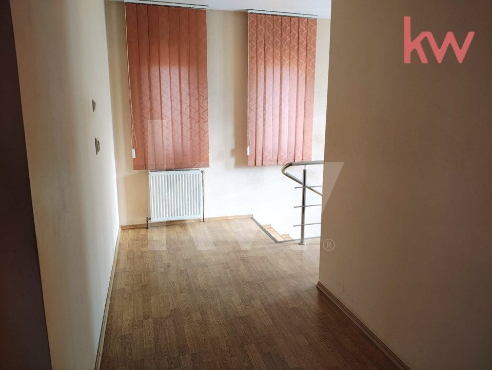 Vilă gereroasa pe două nivele + Beci, Bariera Vâlcii, teren 219 mp