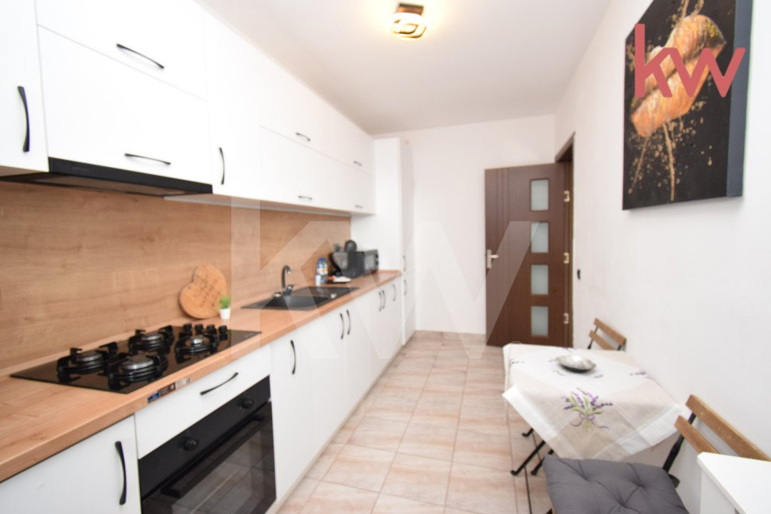 Apartament central, loc de parcare, gradina proprie, mobilat si utilat modern 