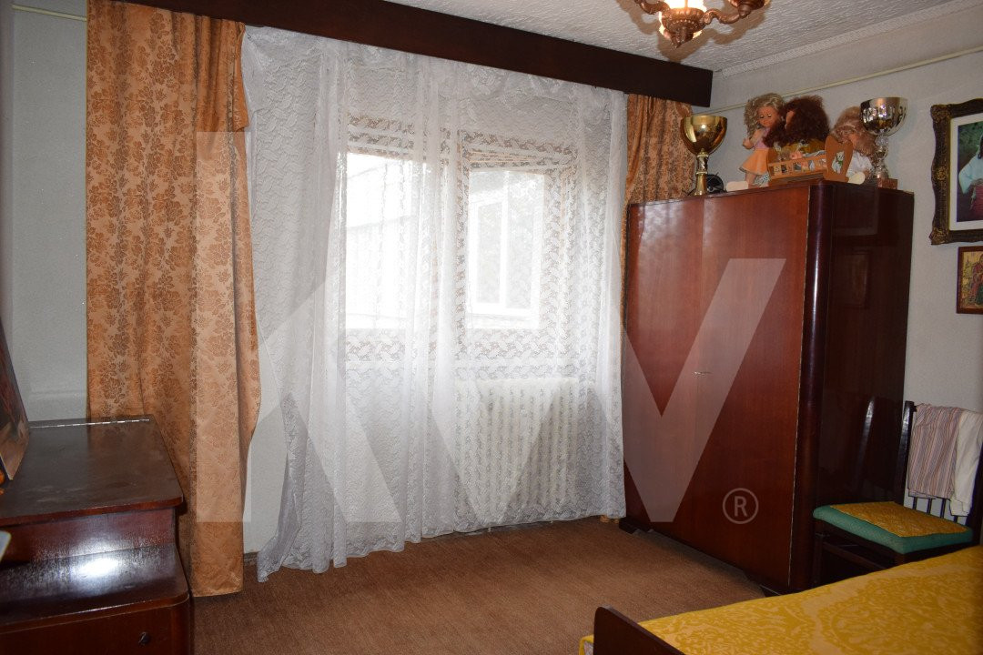 Apartament 3 camere decomandat 71 mp total - Brazda