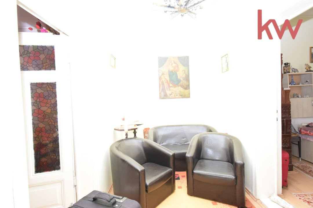 Casa ultracentral Craiova, 300 mp teren, 87 mp utili 