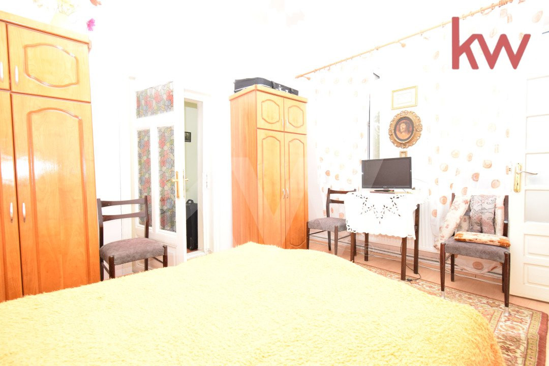 Casa ultracentral Craiova, 300 mp teren, 87 mp utili 