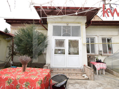 Casa ultracentral Craiova, 300 mp teren, 87 mp utili 