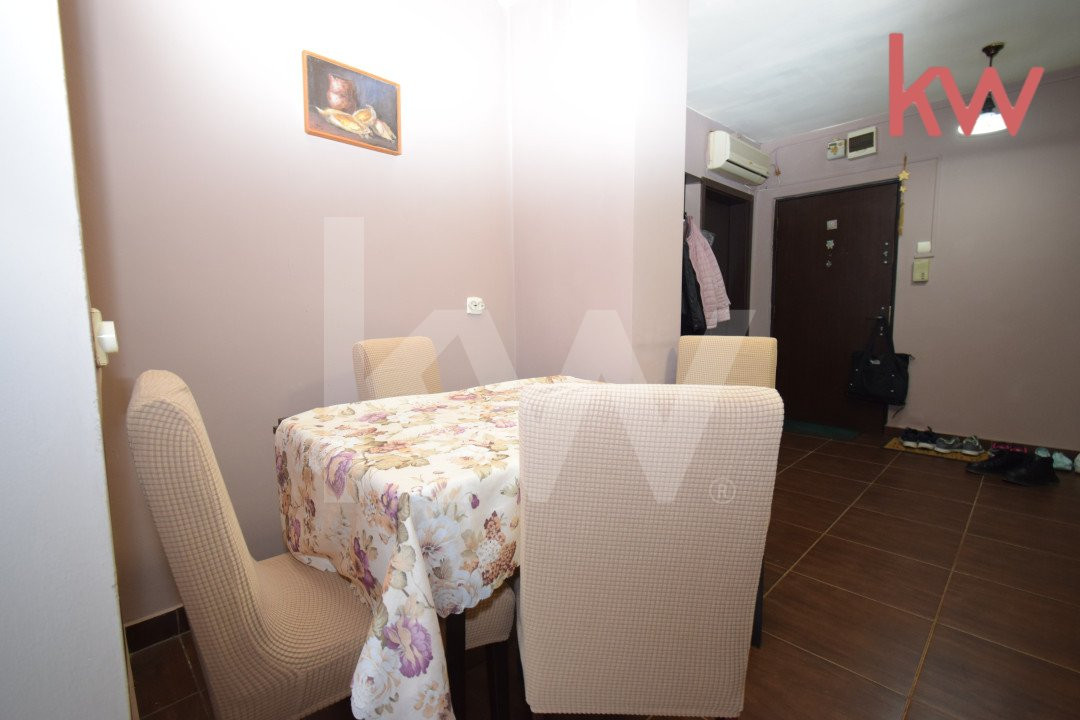 Apartament ultracentral 3 camere decomandat, mobilat