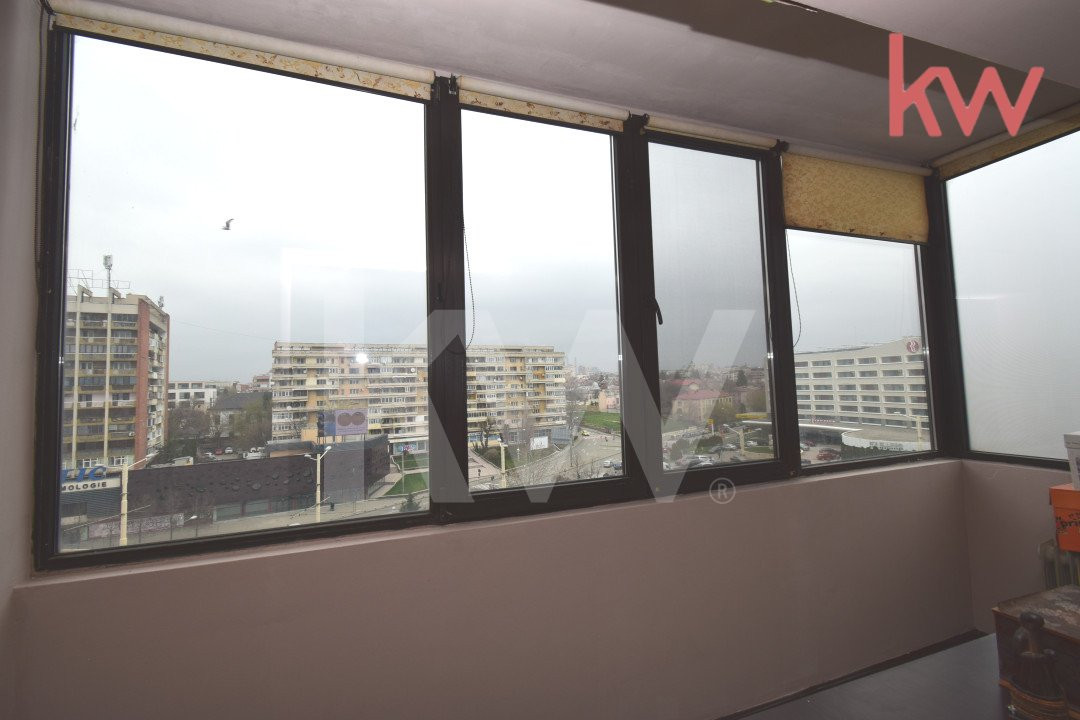 Apartament ultracentral 3 camere decomandat, mobilat