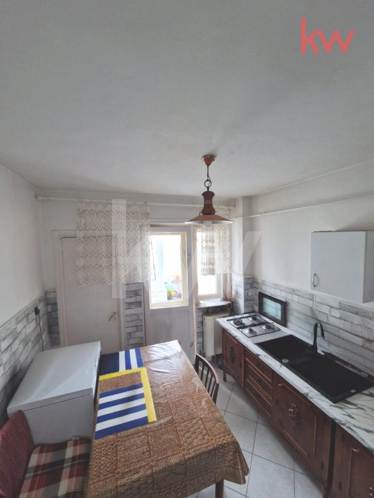 Apartament 3 camere spațios – Calea București, zona Teatrul Colibri 