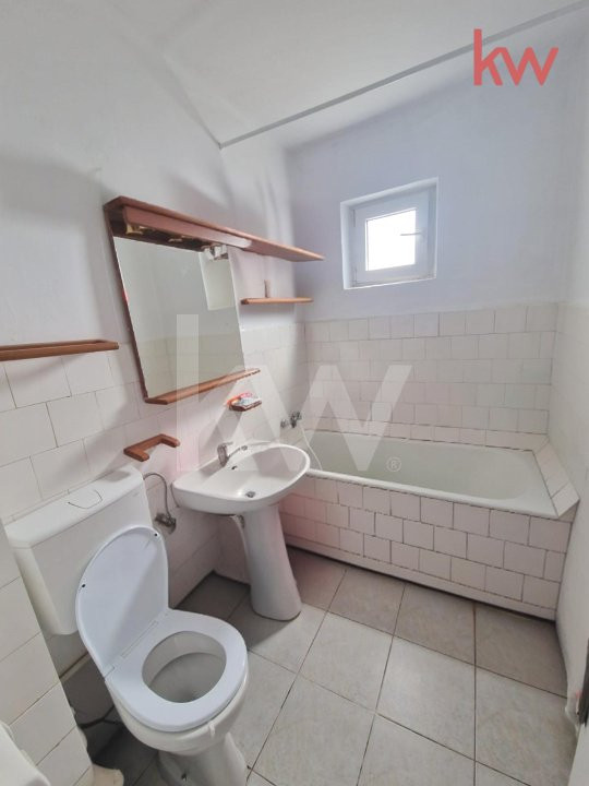Apartament 3 camere spațios – Calea București, zona Teatrul Colibri 