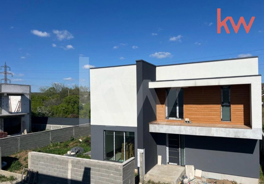Casa moderna, strada privata