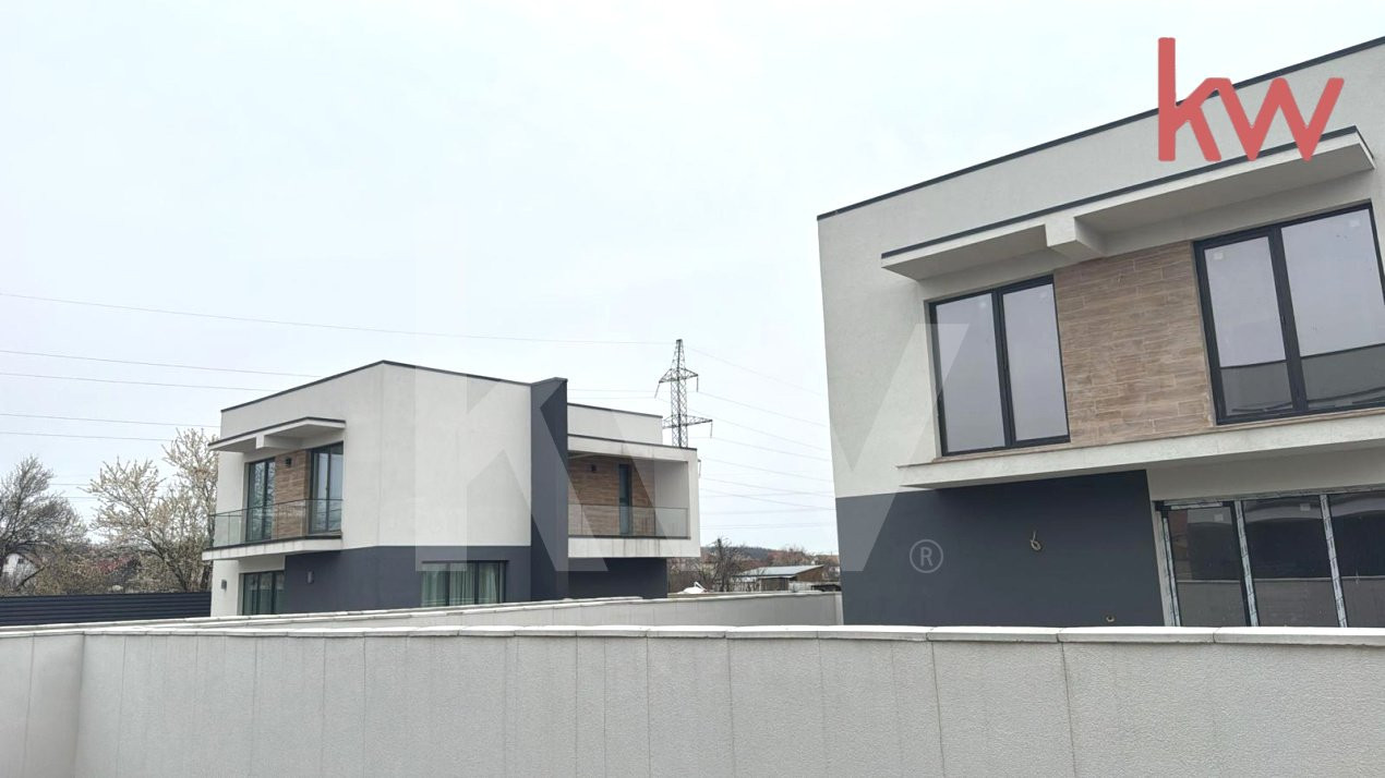 Casa moderna, strada privata