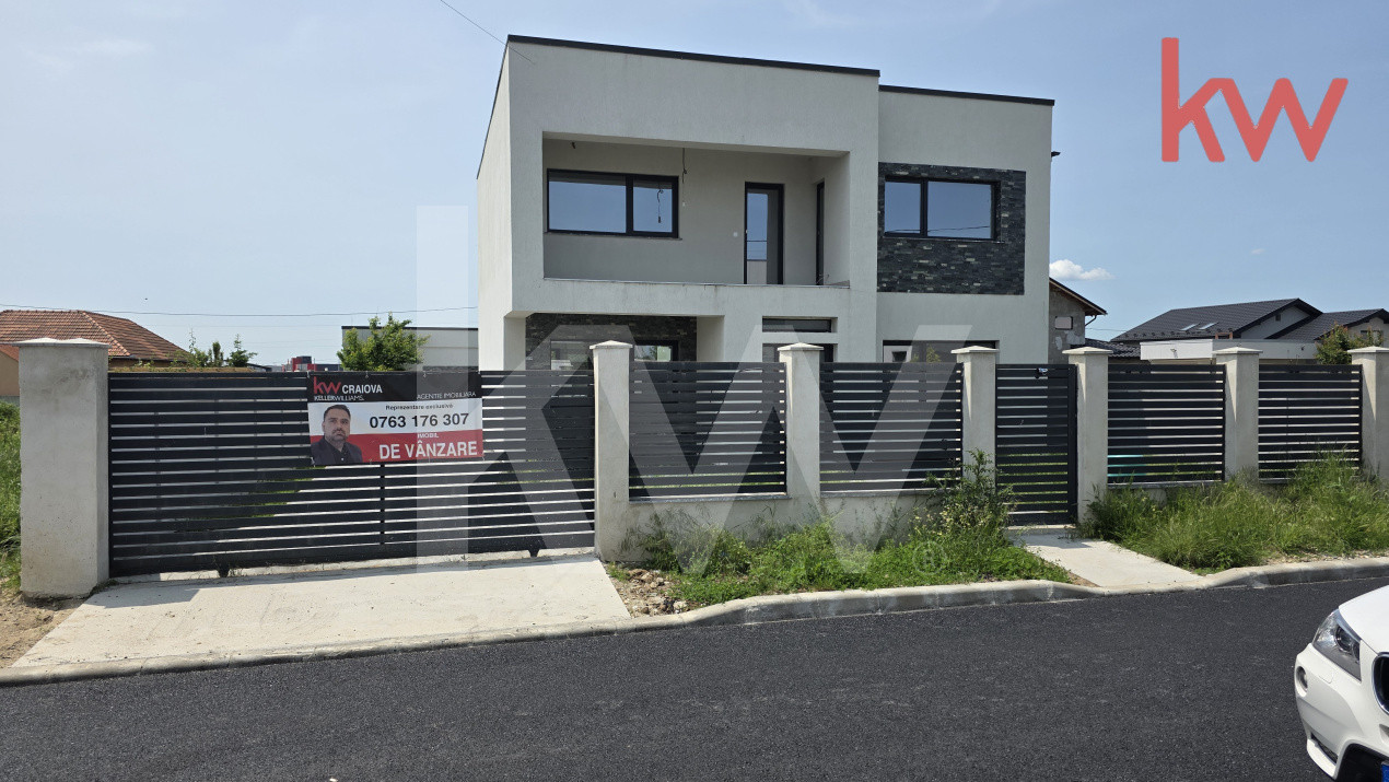 Casa zona aeroport Craiova, moderna,  parter si etaj teren 500 mp 