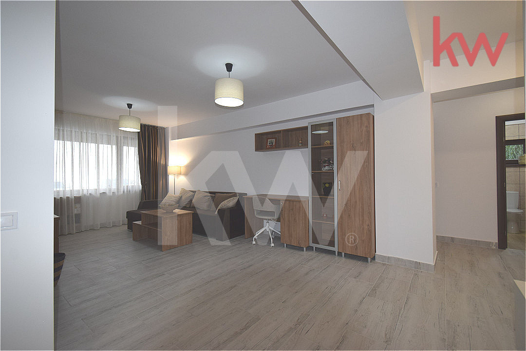 Apartament decomandat, bloc nou, loc de parcare, complet mobilat 
