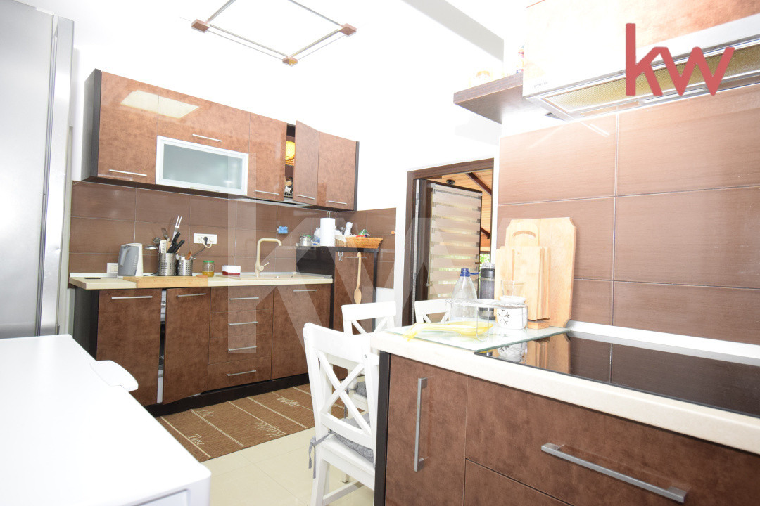Casa Albesti mobilata si utilata,  deosebita, parter si mansarda